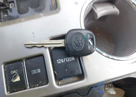 2011 Toyota Highlander Base V6 z USA, uszkodzony, nr VIN 5TDBK3EH1BS087491